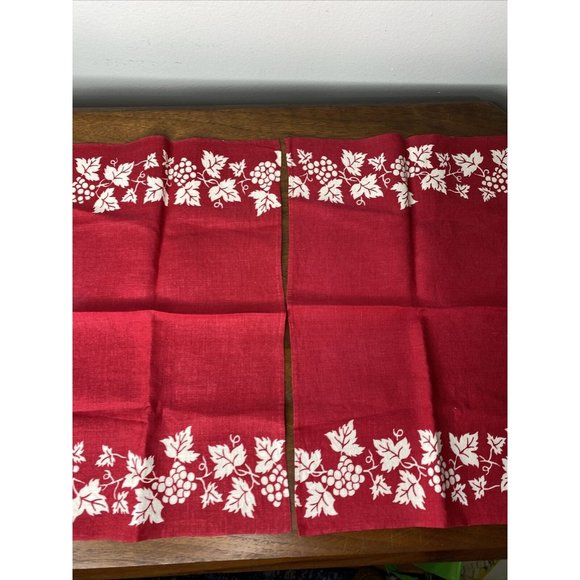 Vintage Cloth Napkins Red Dish Tea Towel Set 2 Square 10" x 16" Vine Grapes - Picture 1 of 3